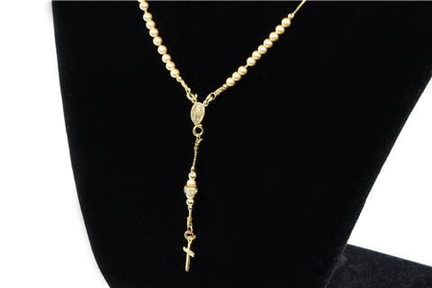 Rosenkranz-Halskette, in Italien handgefertigt aus rhodiniertem Silber  925/00, vergoldet, die Swarovski-Perlen haben einen Durch