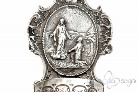 “Mater Misericordiae” holy water font 