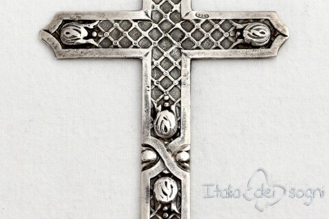 “Divine bow” Cross