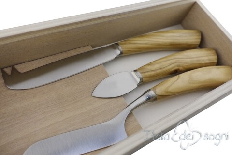 3 piece cheese knives, olive