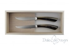 2 piece Noble steak knives, ox