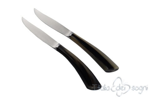 2 piece Noble steak knives, ox