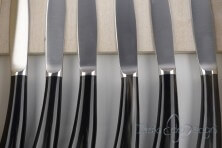 6 piece Noble steak knives, buffalo