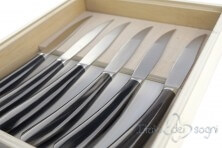 6 piece Noble steak knives, buffalo